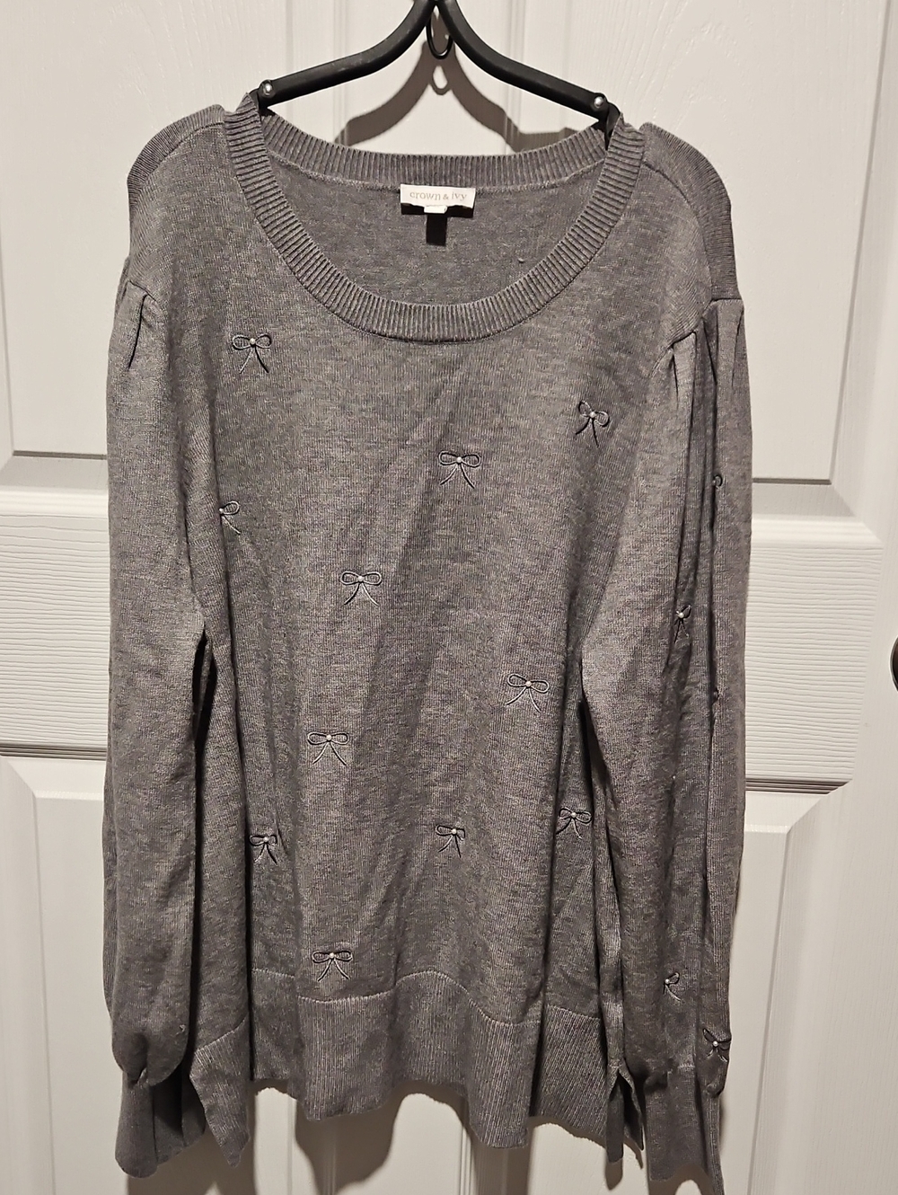 crown & ivy Gray Embroidered Bow Knit Sweater